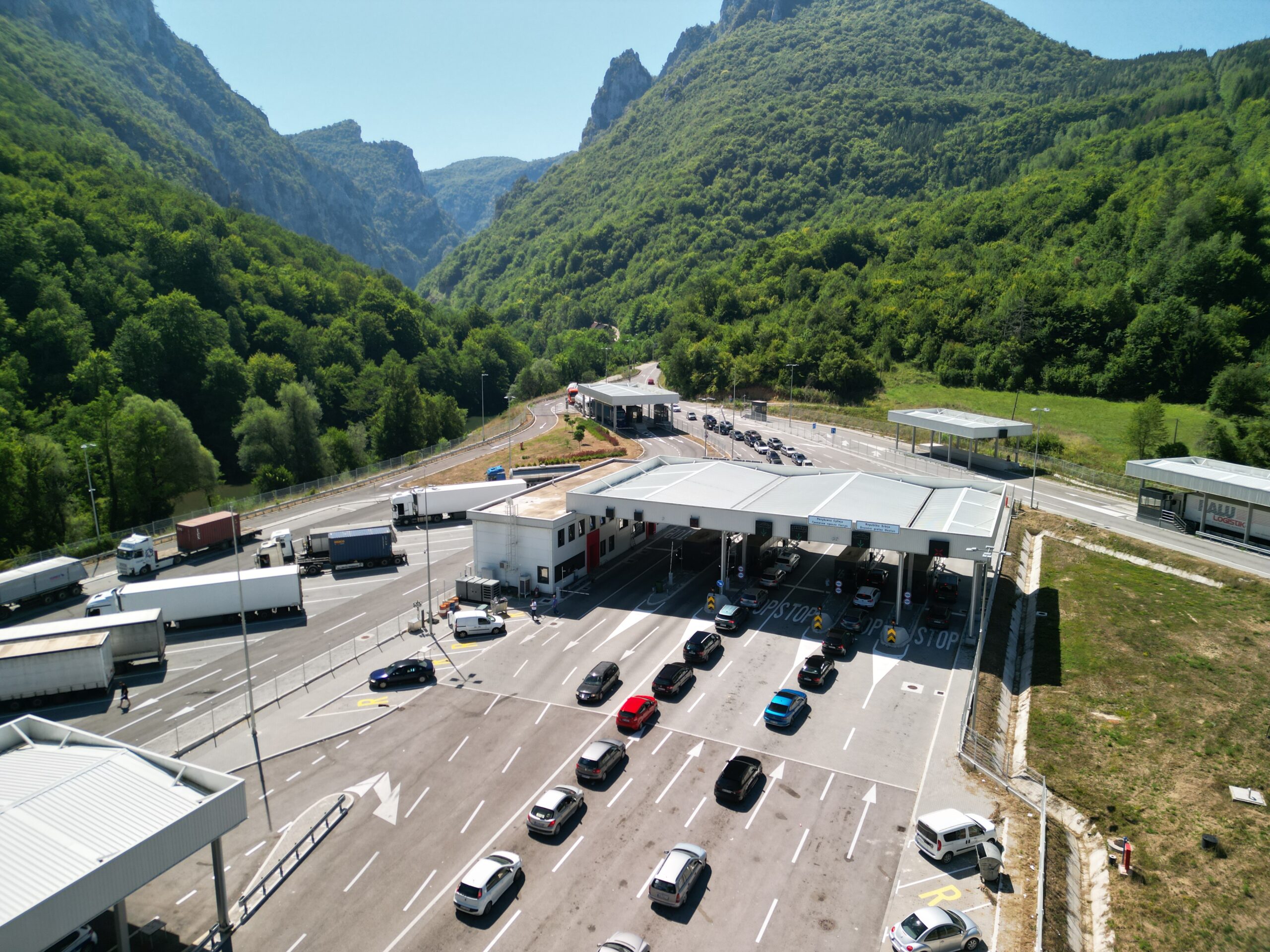 Prijepolje pod teretom turista u tranzitu, pojačano prisustvo saobraćajaca 